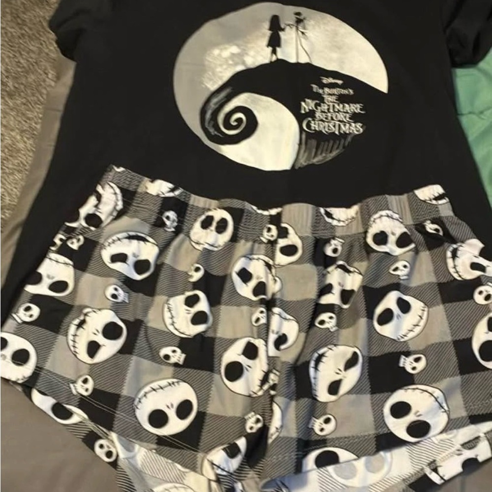 Disney Nightmare Before Christmas Pajama Set - Black and White
